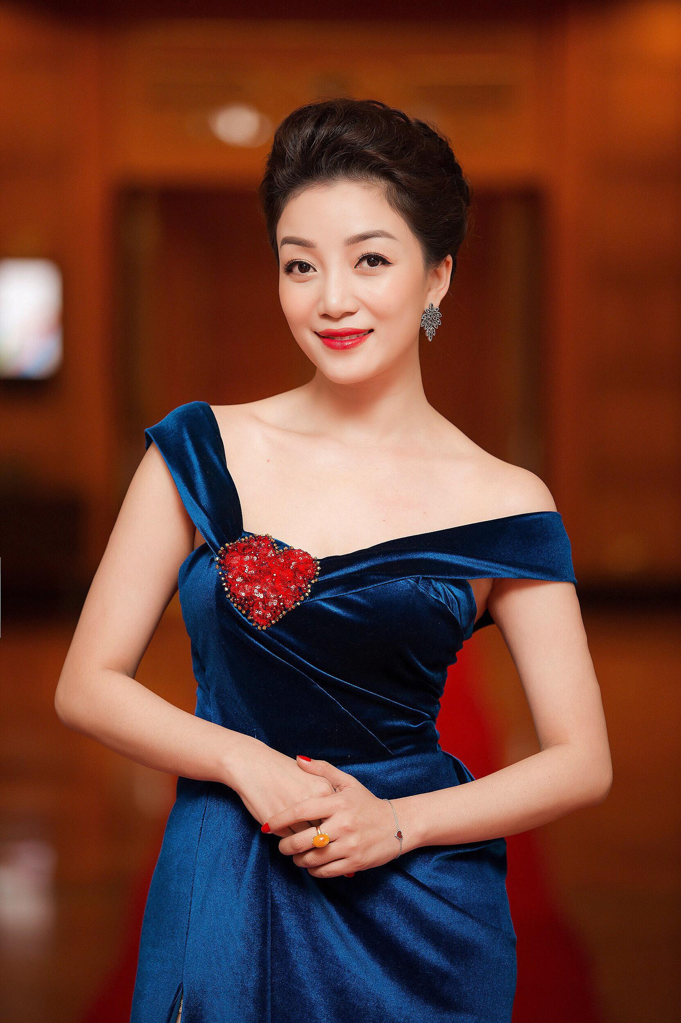 Ca sĩ Phạm Thu Hà. Ca sĩ Phạm Thu Hà.