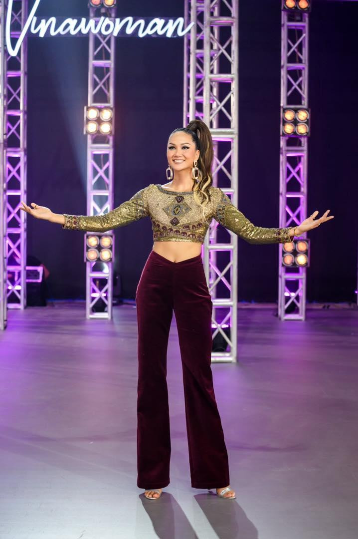 Sau 4 năm, H'Hen Niê quyết định mặc lại bộ trang phục quen thuộc này khiến fans bất ngờ.