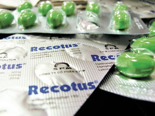 Thuốc ho Recotus đã từng được cảnh báo sử dụng với các đối tượng là học sinh