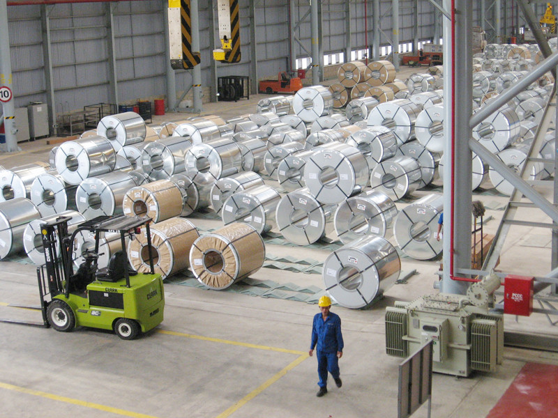 Nhà máy Thép POSCO (Tân Thành BR-VT) phải tiết giảm điện, khiến DN thiệt hại hàng chục tỷ đồng. Ảnh: Phạm Hùng