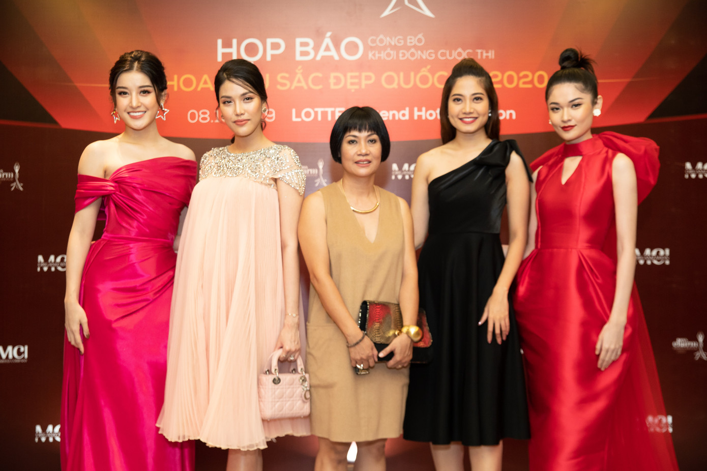 Lan Khuê mang bầu 8 tháng vẫn duyên dáng và nhận lời làm giám khảo Hoa hậu ảnh 2