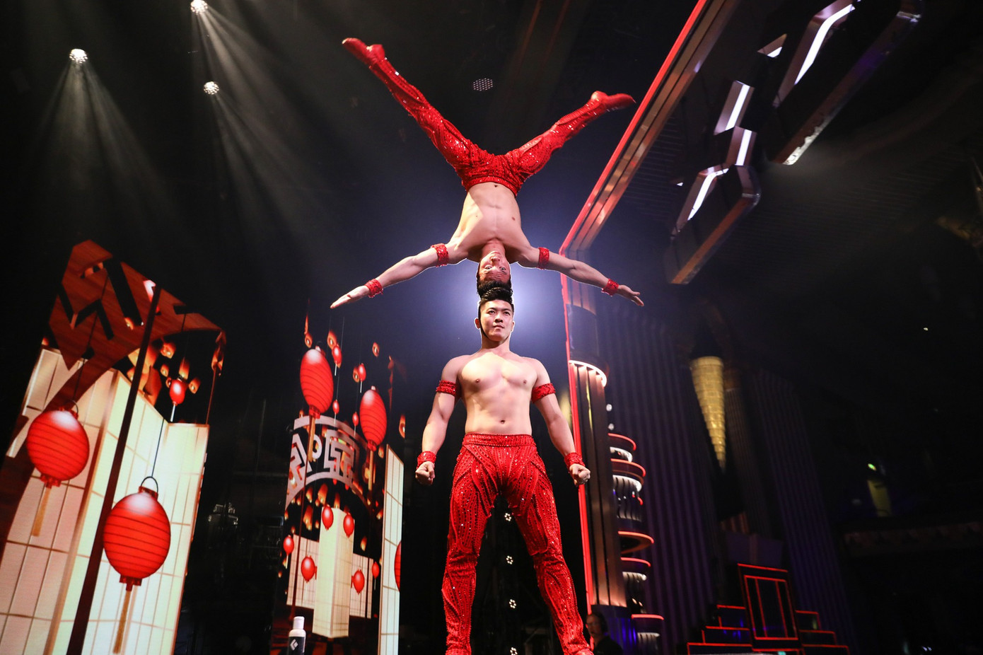 Nhiều nghệ sỹ nổi tiếng tại TPHCM bị trượt viên chức vì... quy chế ảnh 1