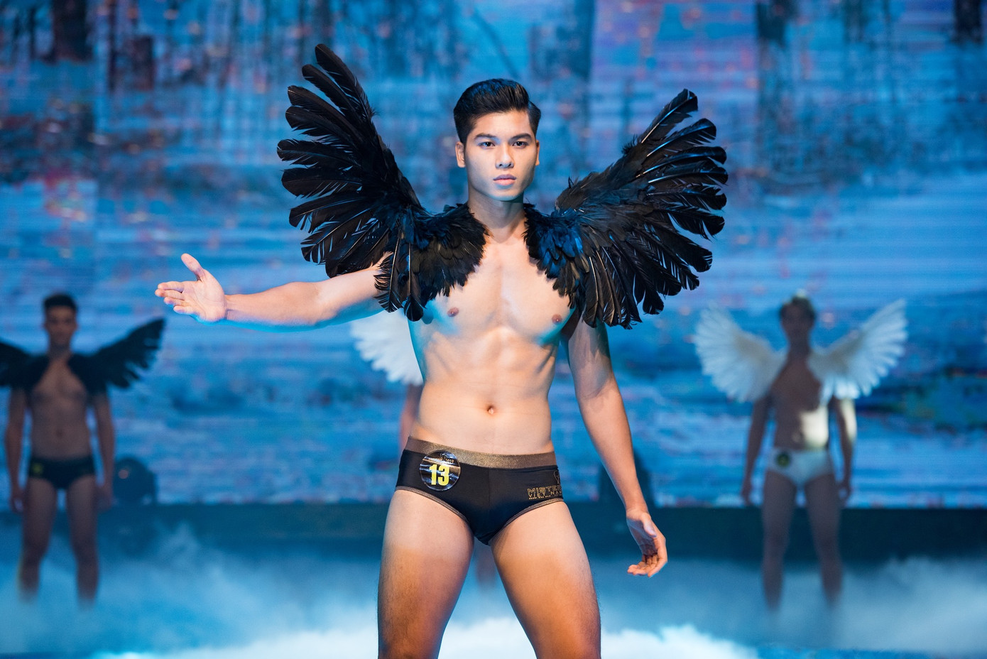 Ngắm body 6 múi cực đỉnh của dàn top 5 Mister Việt Nam 2019 ảnh 16