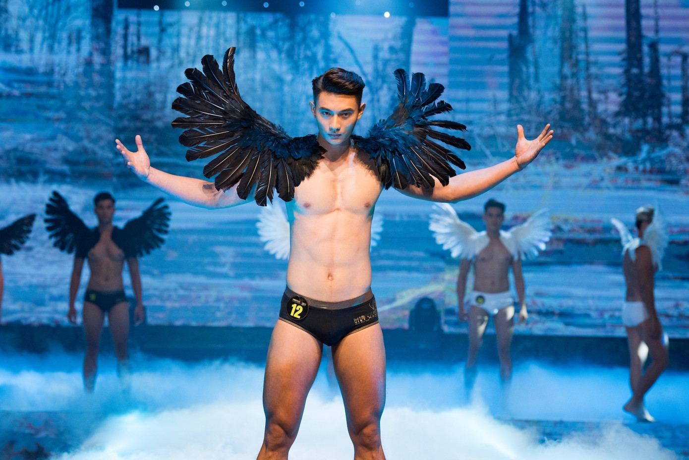 Ngắm body 6 múi cực đỉnh của dàn top 5 Mister Việt Nam 2019 ảnh 19