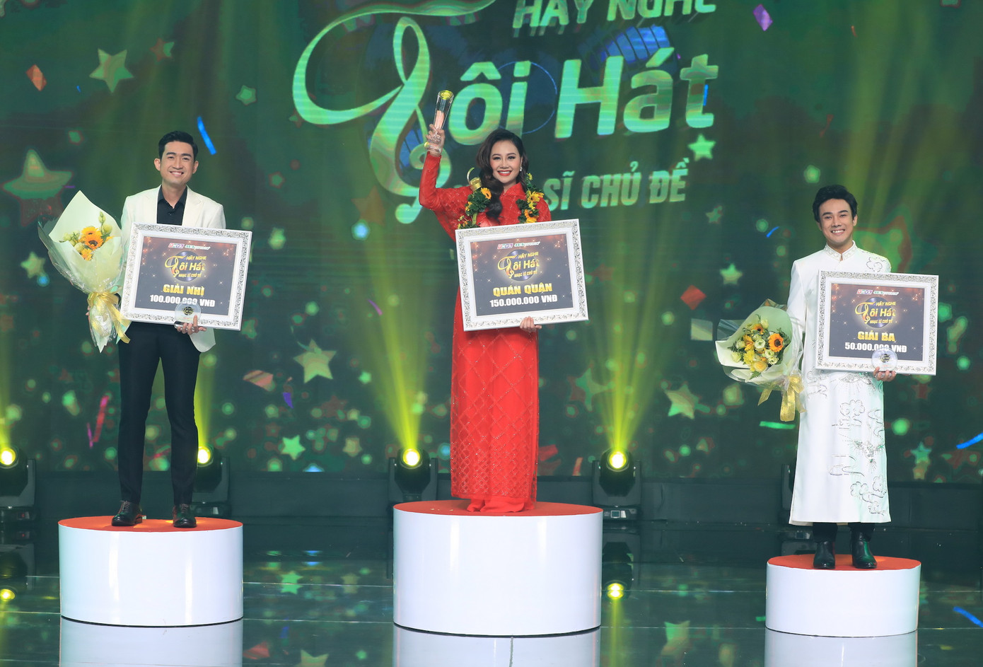 Hà Thuý Anh bật khóc khi lên ngôi quán quân 'Hãy nghe tôi hát' ảnh 4