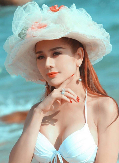 Sau khi có con, ca sỹ chuyển giới Lâm Khánh Chi làm show riêng ảnh 3