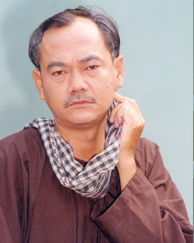 NSND Việt Anh: 'Lão công bộc' của sàn diễn ảnh 3