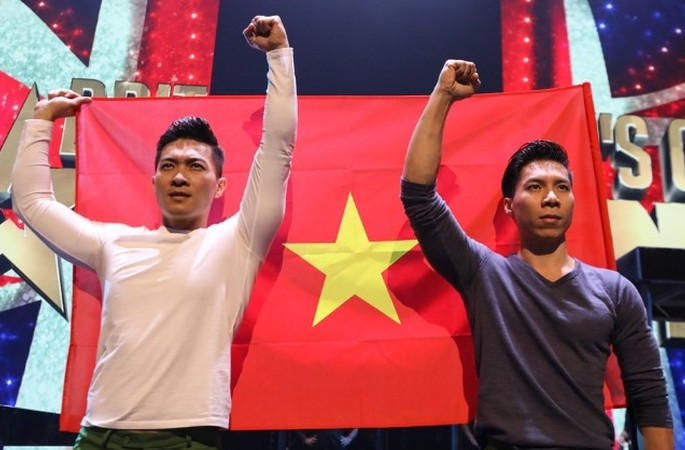 Anh em 'Hoàng tử Xiếc' vẫn chưa biết mình bị trượt viên chức ảnh 1