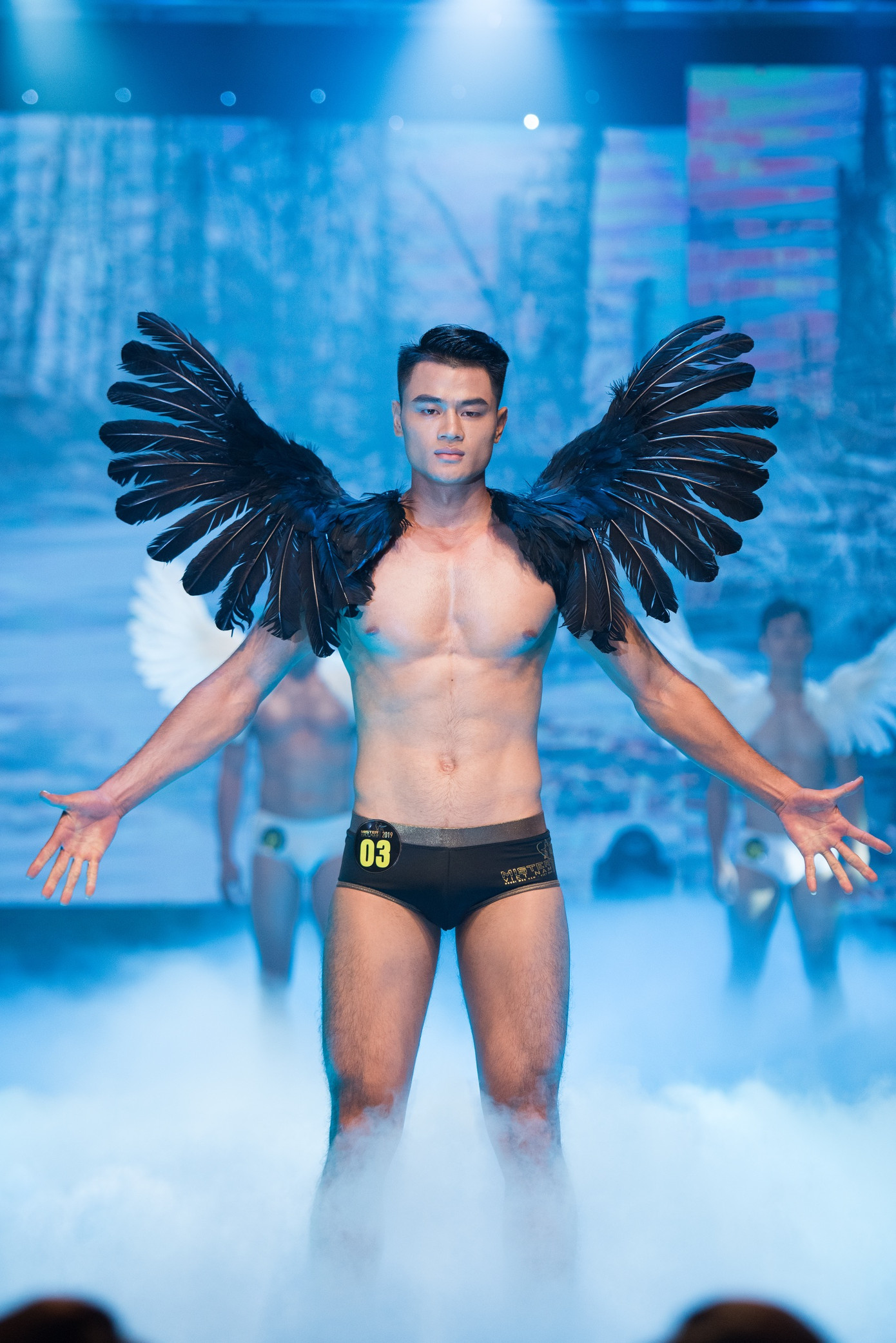 Ngắm body 6 múi cực đỉnh của dàn top 5 Mister Việt Nam 2019 ảnh 8