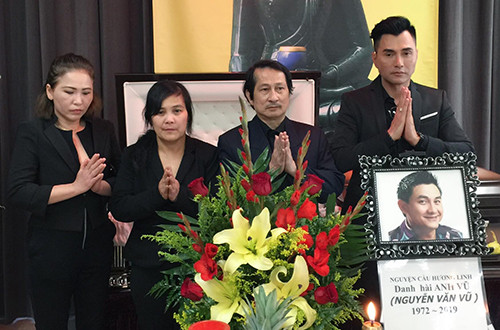 Đông đảo nghệ sĩ đến tiễn biệt Anh Vũ tại Mỹ ảnh 1