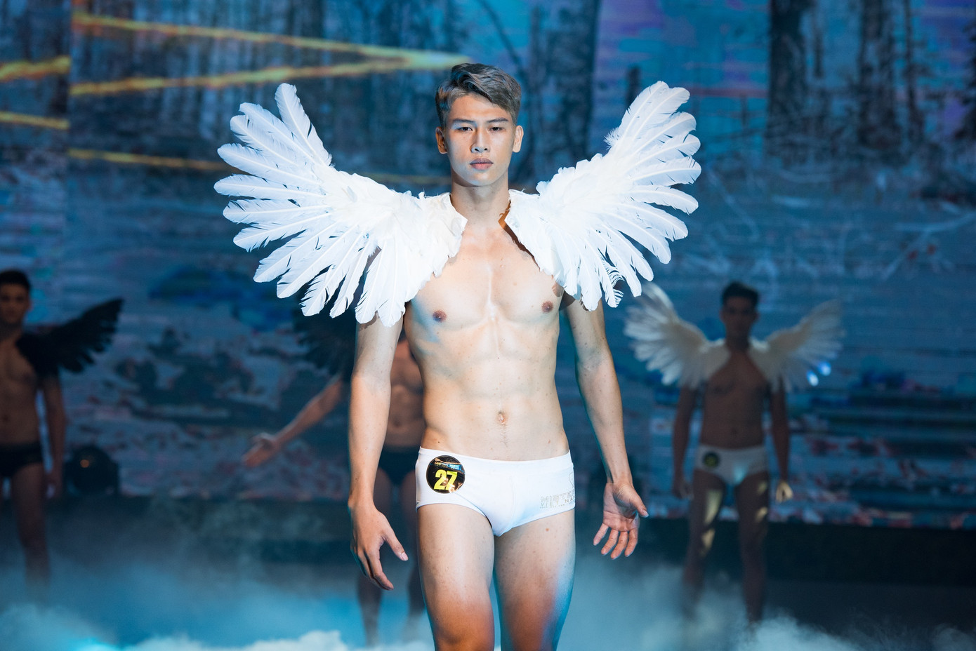 Ngắm body 6 múi cực đỉnh của dàn top 5 Mister Việt Nam 2019 ảnh 10
