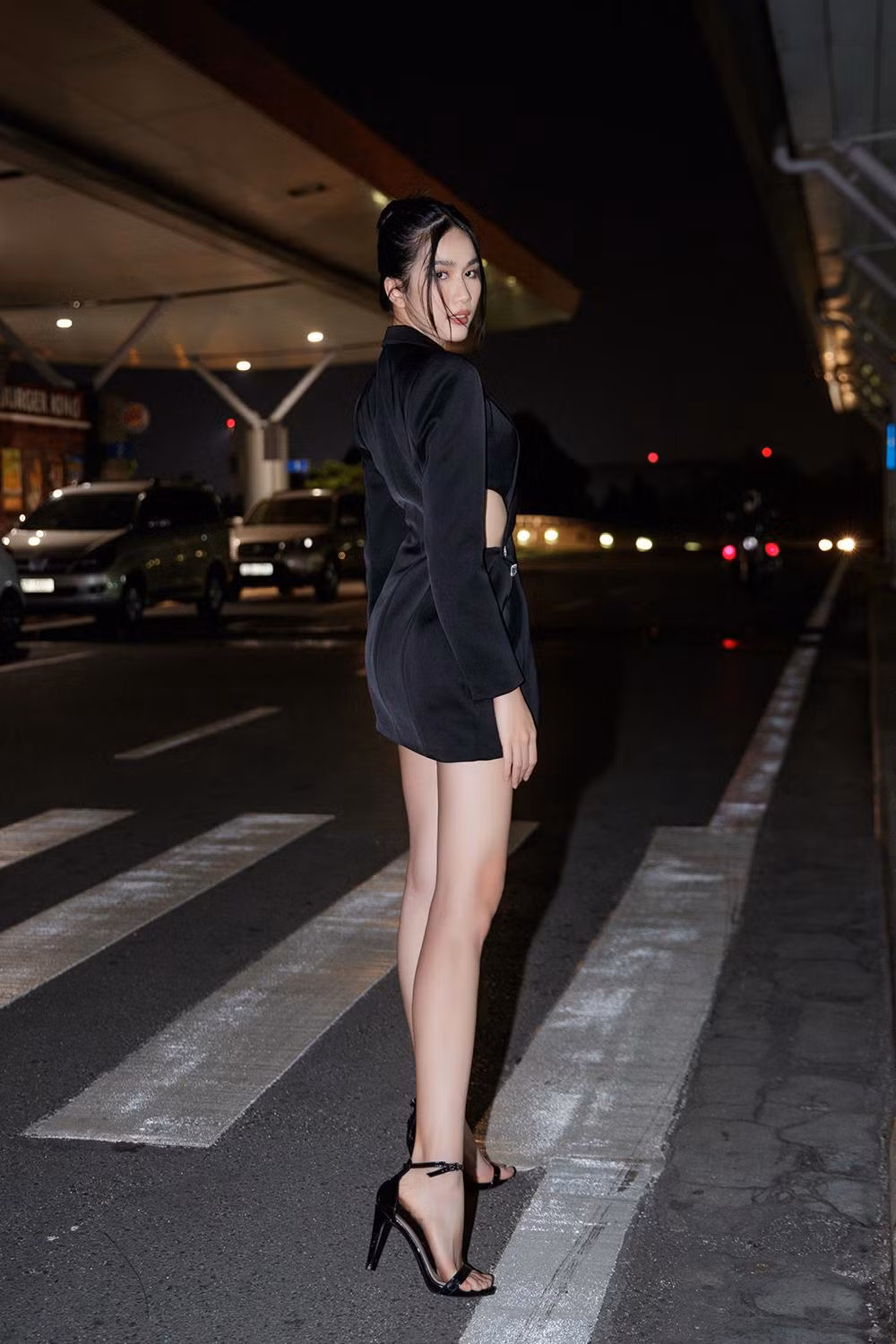 Với gu thời trang ấn tượng và khả năng ngoại ngữ 'đỉnh của chóp', Á hậu Phương Anh sẽ có nhiều cơ hội để toả sáng ở Paris.