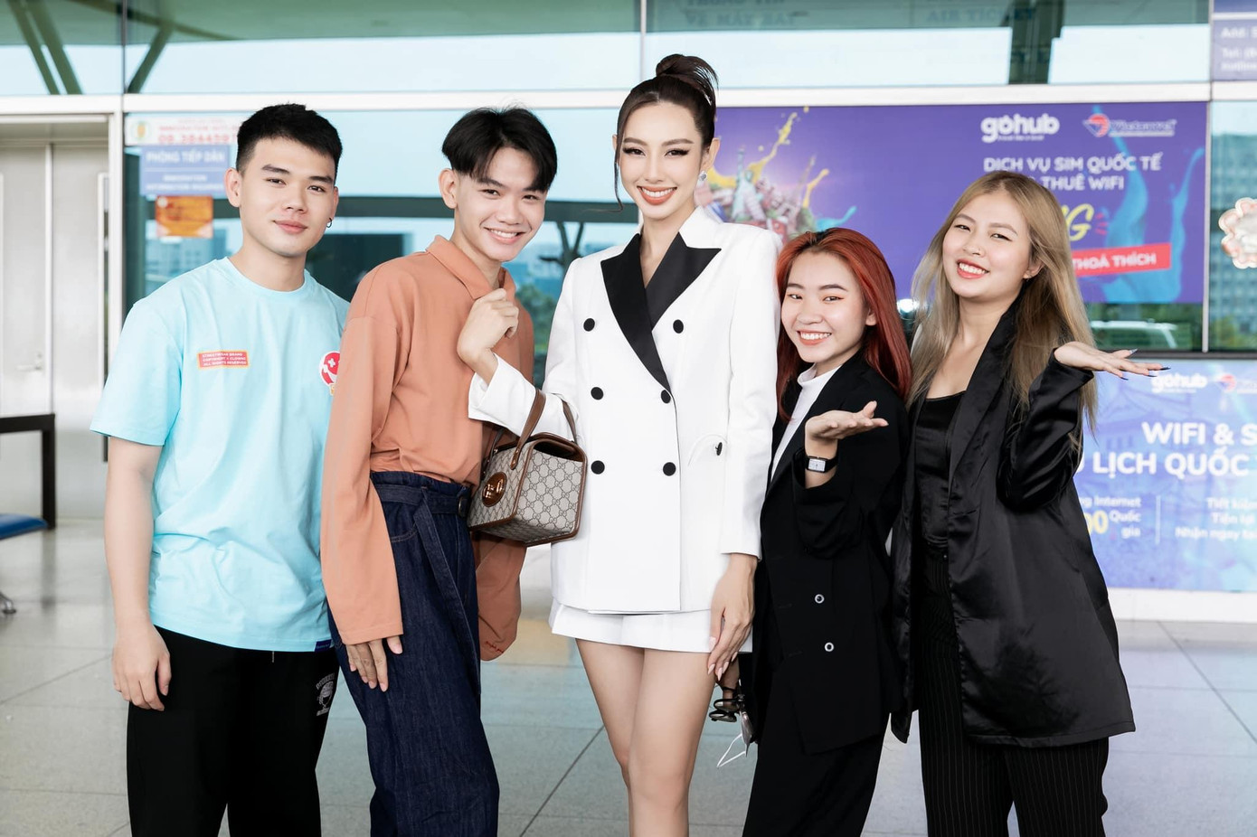 “Những vùng đất mới hứa hẹn sẽ mang đến cho Tiên một hành trình đầy khác lạ. Bằng chính tình cảm của các bạn, hãy giúp nhiệm kỳ của Tiên thêm rực rỡ hơn nữa nhé!” - Hoa hậu Thùy Tiên chia sẻ.