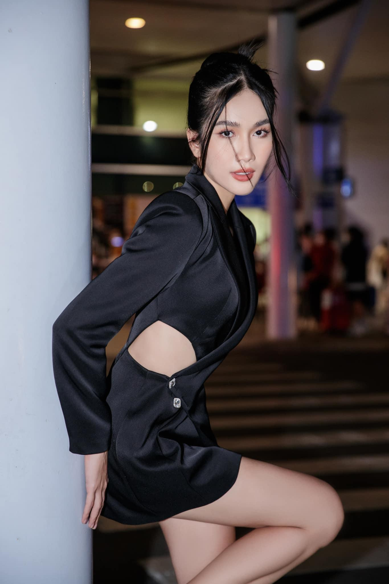 Những hé lộ của Phương Anh khiến các fans rất háo hức và tò mò về hoạt động sắp tới của người đẹp tại trời Tây.