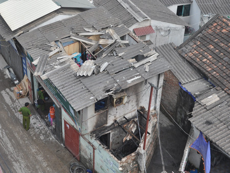 Công an khám nghiệm, điều tra vụ việc