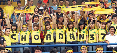 Hiếm đội bóng nội nào có được lượng CĐV nhiệt thành như SLNA . Hiếm đội bóng nội nào có được lượng CĐV nhiệt thành như SLNA