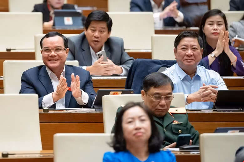 Quốc hội biểu quyết thông qua Luật Công đoàn (sửa đổi).
