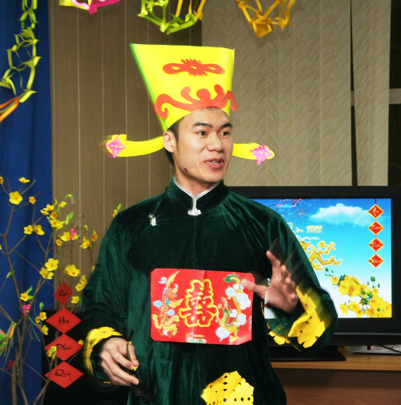 Táo tổ chức phản ánh những thành tích cũng như khó khăn gặp phải trong một năm qua trong công tác tổ chức những sự kiện văn hóa, thể thao