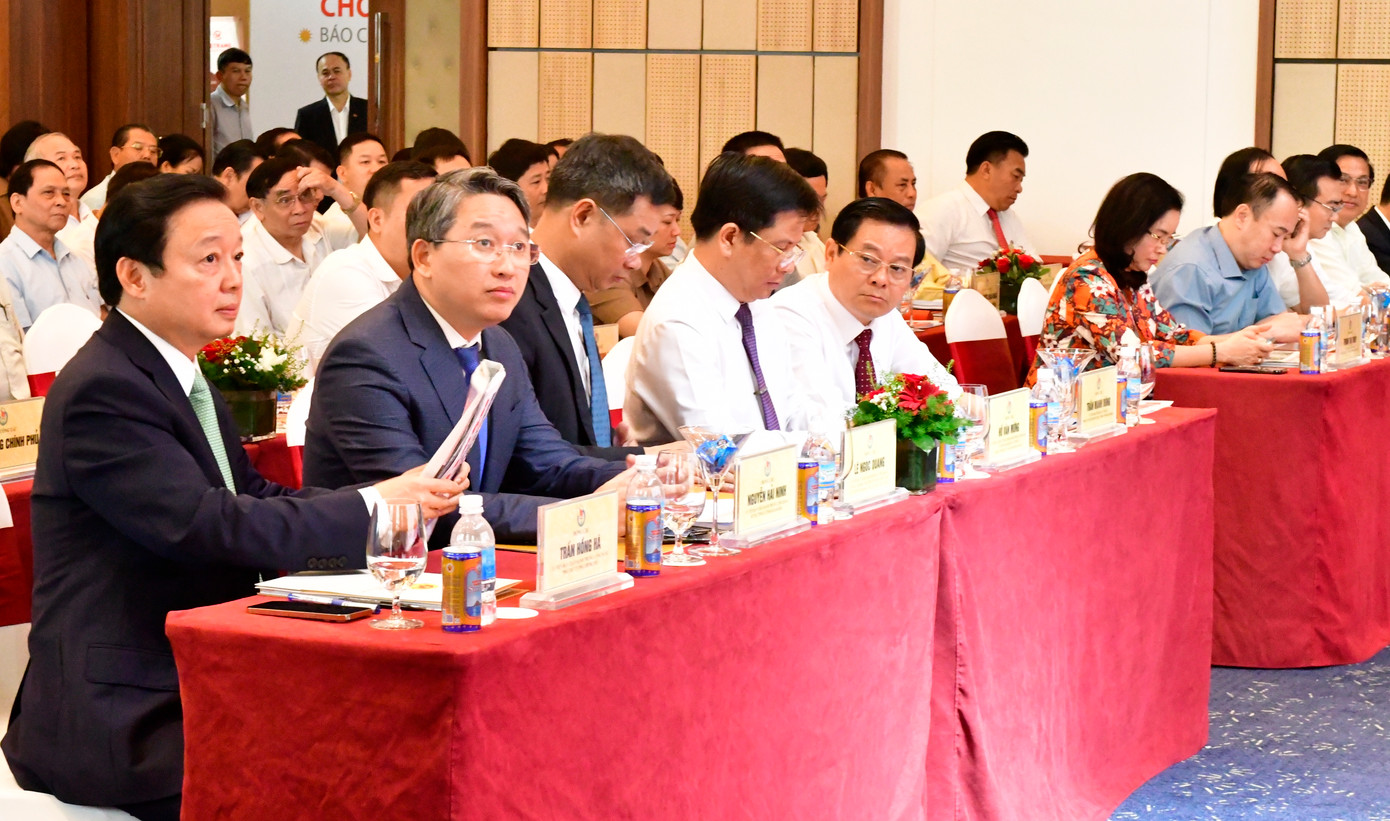 Các đại biểu tham dự hội nghị. Các đại biểu tham dự hội nghị.