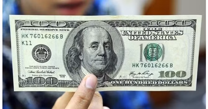 Cần Thơ trả 20 viên kim cương cho chủ tiệm vàng đổi 100 USD ảnh 5 Cần Thơ trả 20 viên kim cương cho chủ tiệm vàng đổi 100 USD ảnh 5