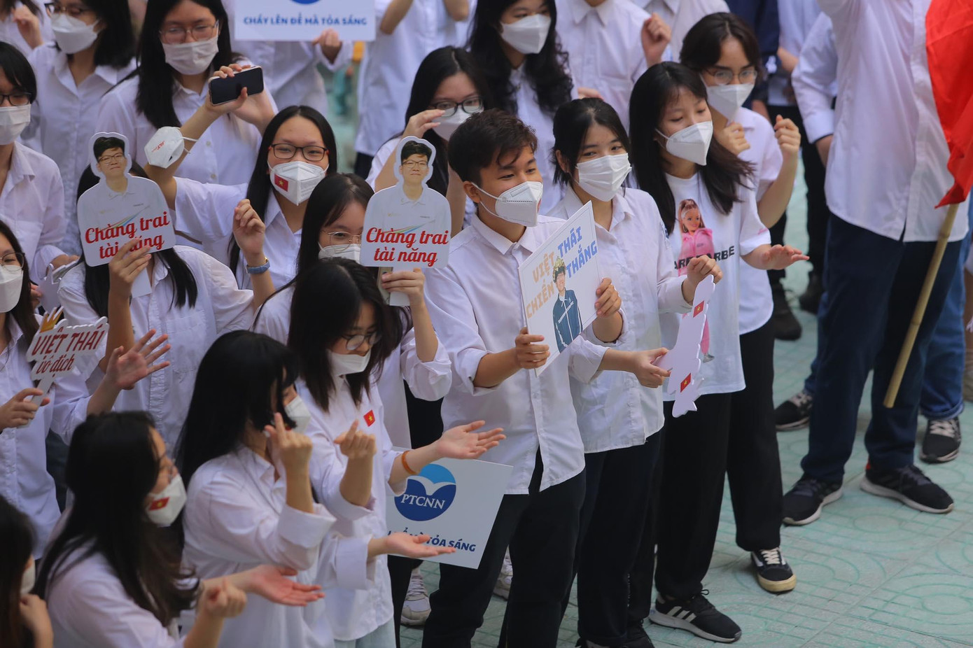 Chàng trai Quảng Ninh Nguyễn Hoàng Khánh vô địch Đường lên đỉnh Olympia năm thứ 21 ảnh 20 Chàng trai Quảng Ninh Nguyễn Hoàng Khánh vô địch Đường lên đỉnh Olympia năm thứ 21 ảnh 20