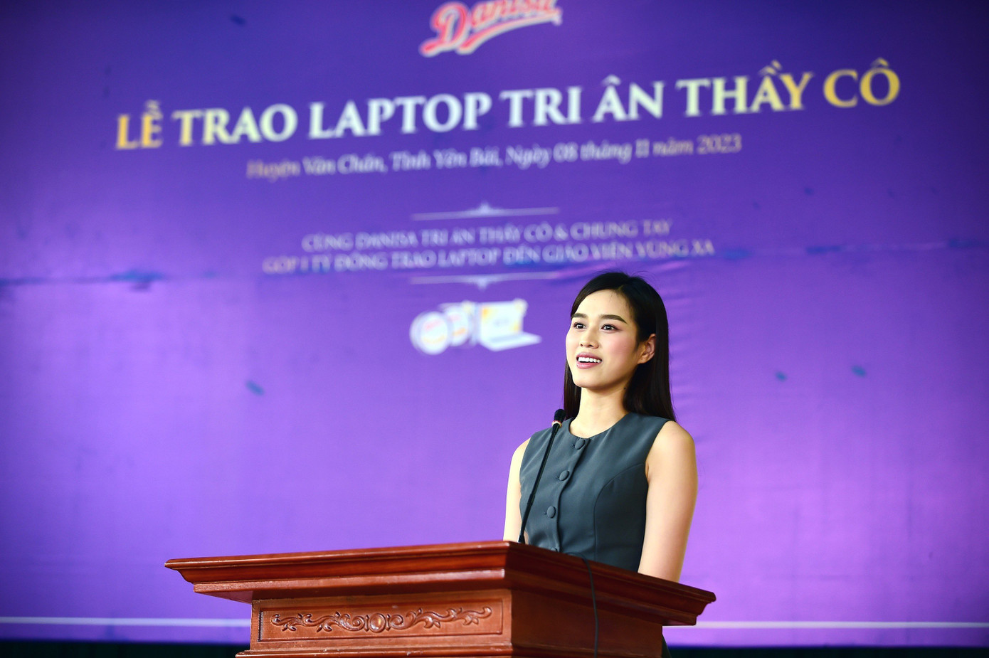 Hoa hậu Việt Nam năm 2020 Đỗ Thị Hà chia sẻ khi tham gia chương trình tại huyện Văn Chấn, tỉnh Yên Bái. Hoa hậu Việt Nam năm 2020 Đỗ Thị Hà chia sẻ khi tham gia chương trình tại huyện Văn Chấn, tỉnh Yên Bái.