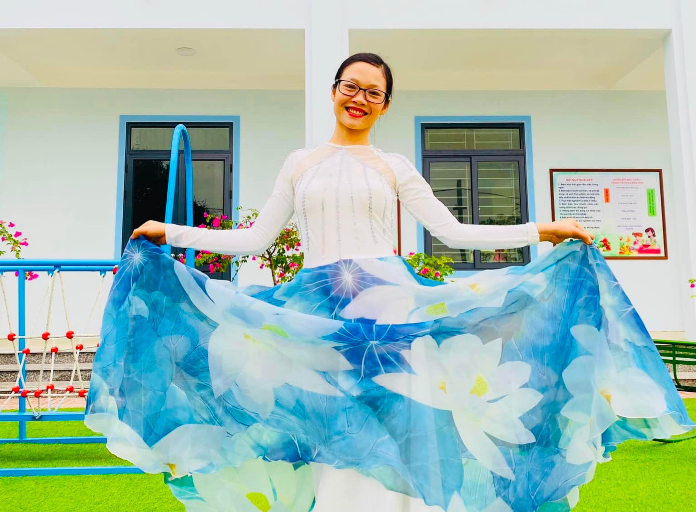 Cô giáo Hoàng Thị Lan Cô giáo Hoàng Thị Lan