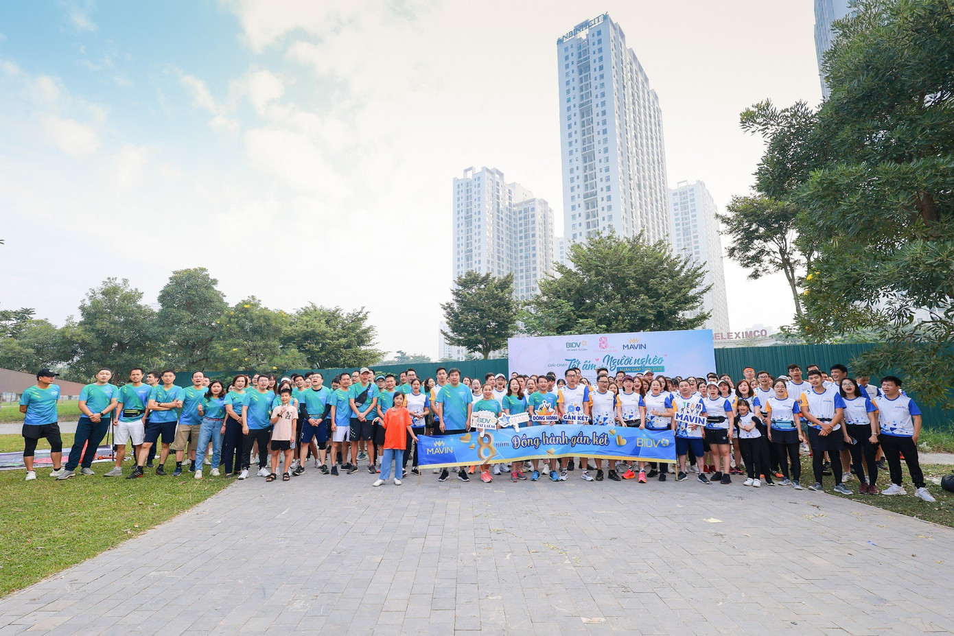 Cán bộ Tập đoàn Mavin và BIDV Từ Liêm tham gia giải chạy Cán bộ Tập đoàn Mavin và BIDV Từ Liêm tham gia giải chạy