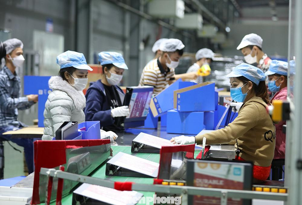 Nỗi niềm công nhân ở lại khu công nghiệp đón Tết để phòng chống dịch COVID-19 ảnh 1 Nỗi niềm công nhân ở lại khu công nghiệp đón Tết để phòng chống dịch COVID-19 ảnh 1