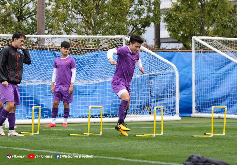 Quang Hải và các đồng đội thể hiện sự nỗ lực cao nhất.