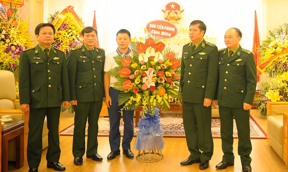 Báo Tiền Phong chúc mừng Ngày truyền thống Bộ đội Biên phòng ảnh 1