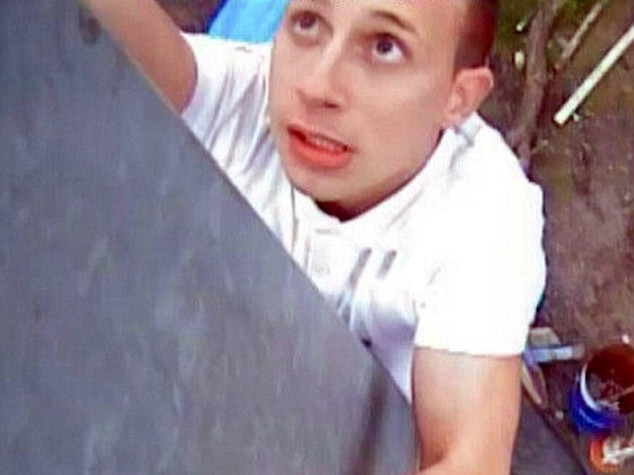 Hình ảnh tên trộm bị camera lưu lại