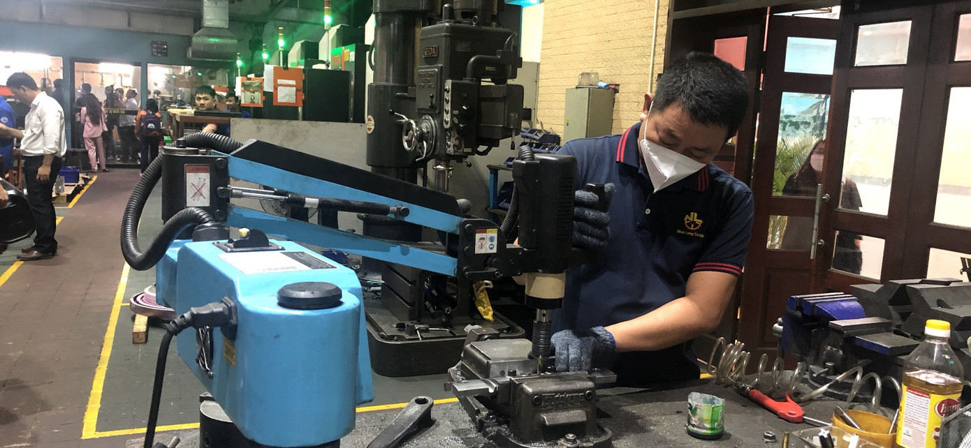 Công ty TNHH cơ khí Nhật Long không ngừng nỗ lực để trở thành nhà cung cấp linh kiện cho 20 đối tác ngoại. Ảnh: Phương Uyên