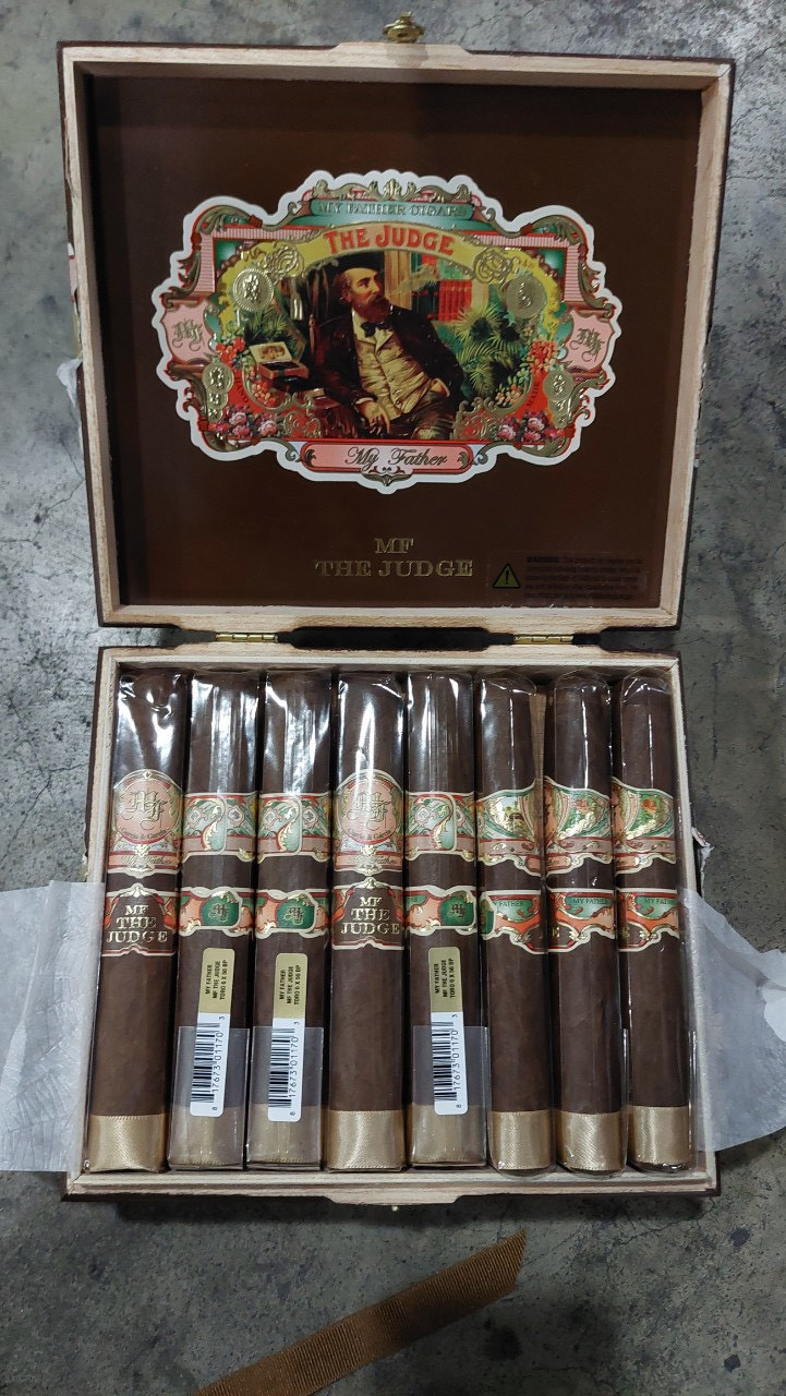 Xì gà bị thu giữ