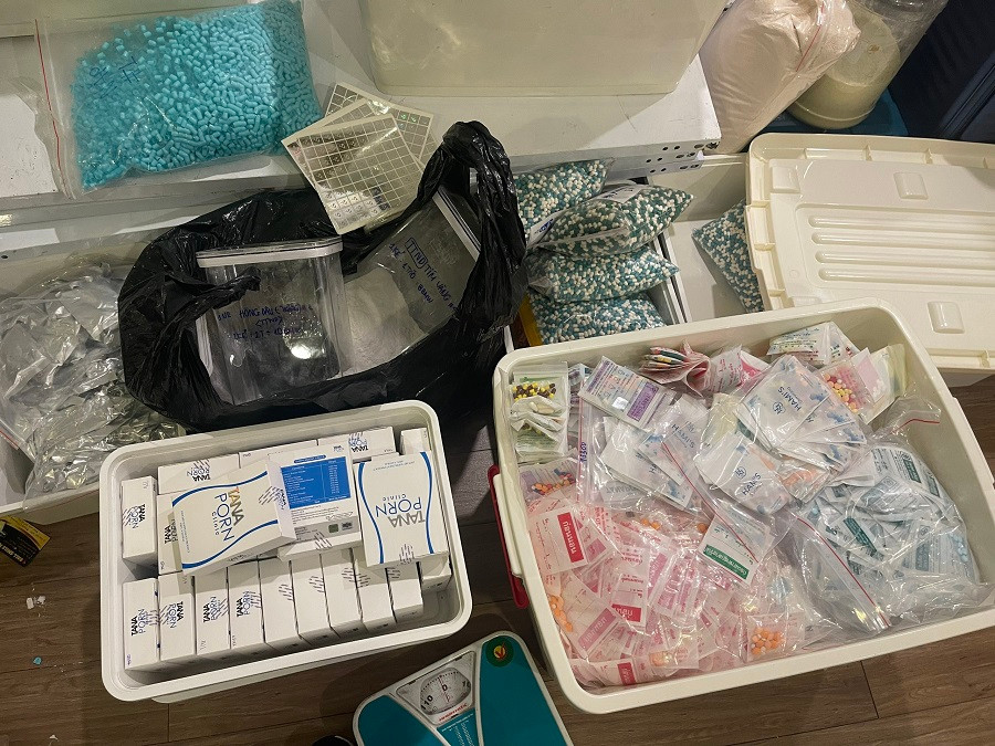 Số thực phẩm chức năng bị thu giữ.