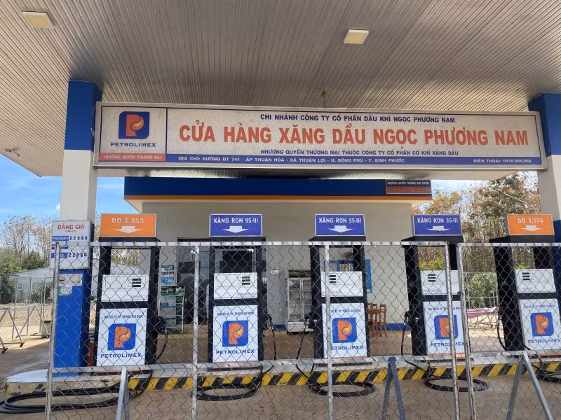 Bình Phước phát hiện, xử lý cơ sở kinh doanh xăng dầu ngừng bán khi chưa được cơ quan quản lý nhà nước có thẩm quyền chấp thuận Bình Phước phát hiện, xử lý cơ sở kinh doanh xăng dầu ngừng bán khi chưa được cơ quan quản lý nhà nước có thẩm quyền chấp thuận
