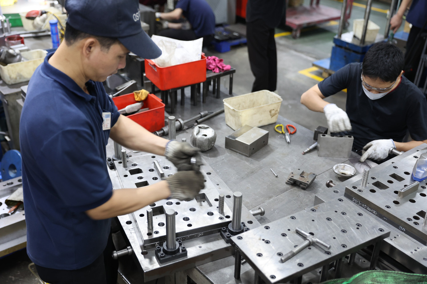 Cục Công nghiệp cho biết, đã đề xuất loạt giải pháp để hỗ trợ các doanh nghiệp vực dậy sản xuất trong các tháng cuối năm 2023. Ảnh: Như Ý Cục Công nghiệp cho biết, đã đề xuất loạt giải pháp để hỗ trợ các doanh nghiệp vực dậy sản xuất trong các tháng cuối năm 2023. Ảnh: Như Ý