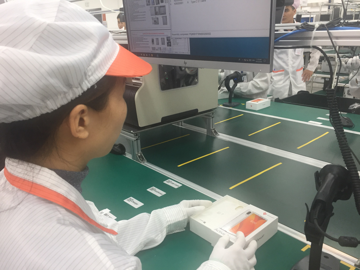 Việc thực hiện chính sách 'ngoại giao đơn hàng' sẽ giúp các doanh nghiệp ngành điện tử Việt Nam vượt qua khó khăn, tham gia sâu hơn vào chuỗi cung ứng của các doanh nghiệp FDI Việc thực hiện chính sách 'ngoại giao đơn hàng' sẽ giúp các doanh nghiệp ngành điện tử Việt Nam vượt qua khó khăn, tham gia sâu hơn vào chuỗi cung ứng của các doanh nghiệp FDI