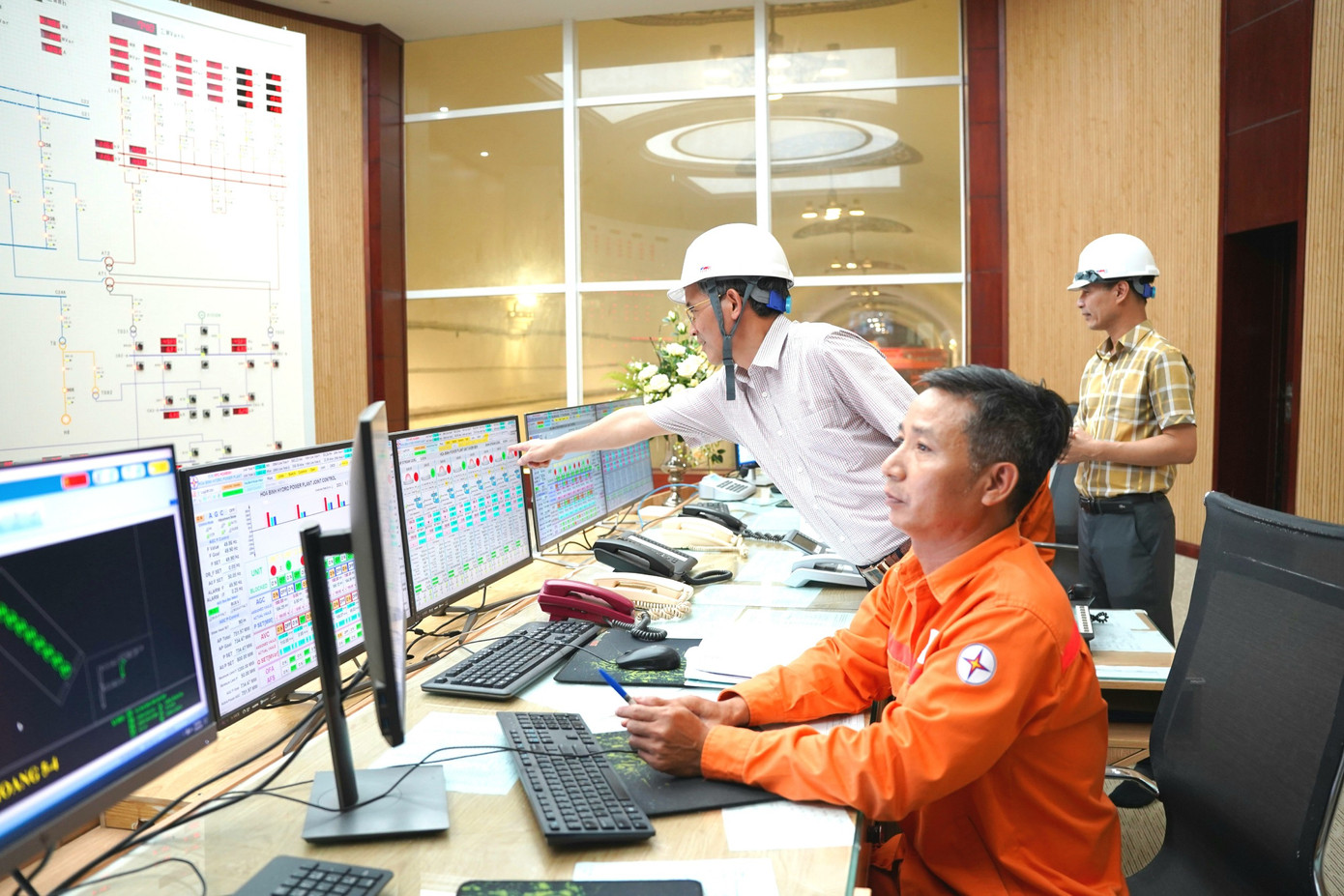 Theo kết luận thanh tra của Bộ Công Thương, đã có nhiều vi phạm liên quan đến việc cung ứng điện của EVN và các đơn vị liên quan. Theo kết luận thanh tra của Bộ Công Thương, đã có nhiều vi phạm liên quan đến việc cung ứng điện của EVN và các đơn vị liên quan.