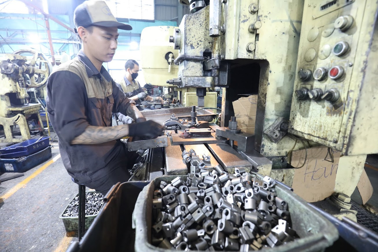 Dự thảo Luật Công nghiệp trọng điểm đề xuất nhiều chính sách hỗ trợ doanh nghiệp. Trong ảnh, một doanh nghiệp cơ khí. Ảnh: Như Ý Dự thảo Luật Công nghiệp trọng điểm đề xuất nhiều chính sách hỗ trợ doanh nghiệp. Trong ảnh, một doanh nghiệp cơ khí. Ảnh: Như Ý