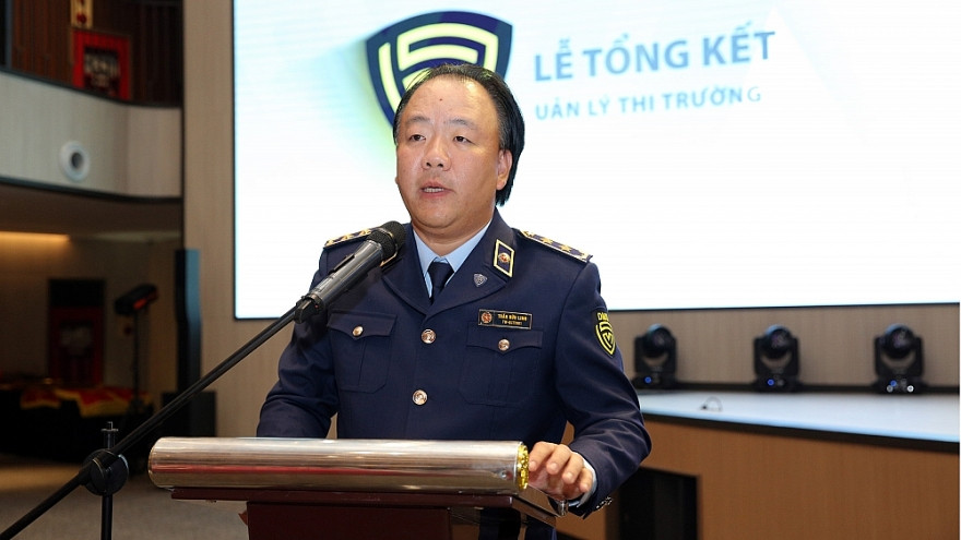 Tổng Cục trưởng Quản lý thị trường Trần Hữu Linh phát biểu tại hội nghị.