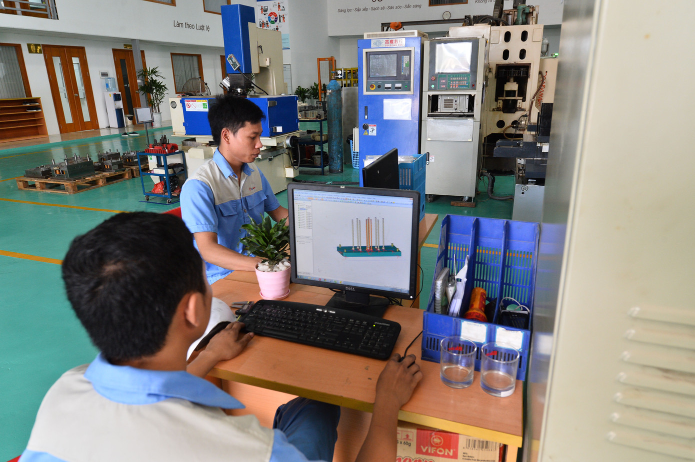 Theo đại diện Hiệp hội doanh nghiệp Điện tử Việt Nam (VEIA), các doanh nghiệp trong ngành đang thiếu đơn hàng trầm trọng. Ảnh: Như Ý