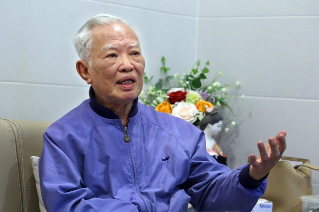 Nguyên Phó Thủ tướng Vũ Khoan trong cuộc trao đổi với PV Tiền Phong. Ảnh: Lưu Trinh. Nguyên Phó Thủ tướng Vũ Khoan trong cuộc trao đổi với PV Tiền Phong. Ảnh: Lưu Trinh.