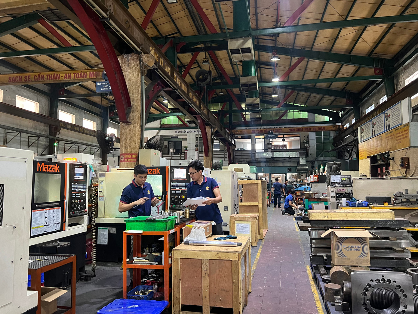 Nhà xưởng công ty cơ khí Nhật Long nằm trong khu dân cư TP Thủ Đức. Ảnh: Uyên Phương