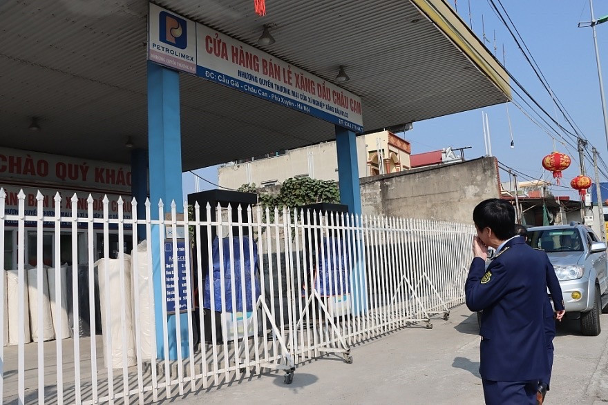 Doanh nghiệp bán lẻ xăng dầu cho rằng, cần có những quy định chặt chẽ trong Nghị định mới về xăng dầu Doanh nghiệp bán lẻ xăng dầu cho rằng, cần có những quy định chặt chẽ trong Nghị định mới về xăng dầu