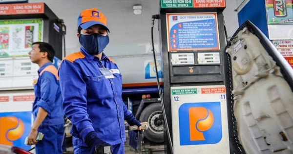 Bộ Công Thương cho rằng, việc giao quyền điều hành giá xăng dầu sẽ do Chính phủ quyết định