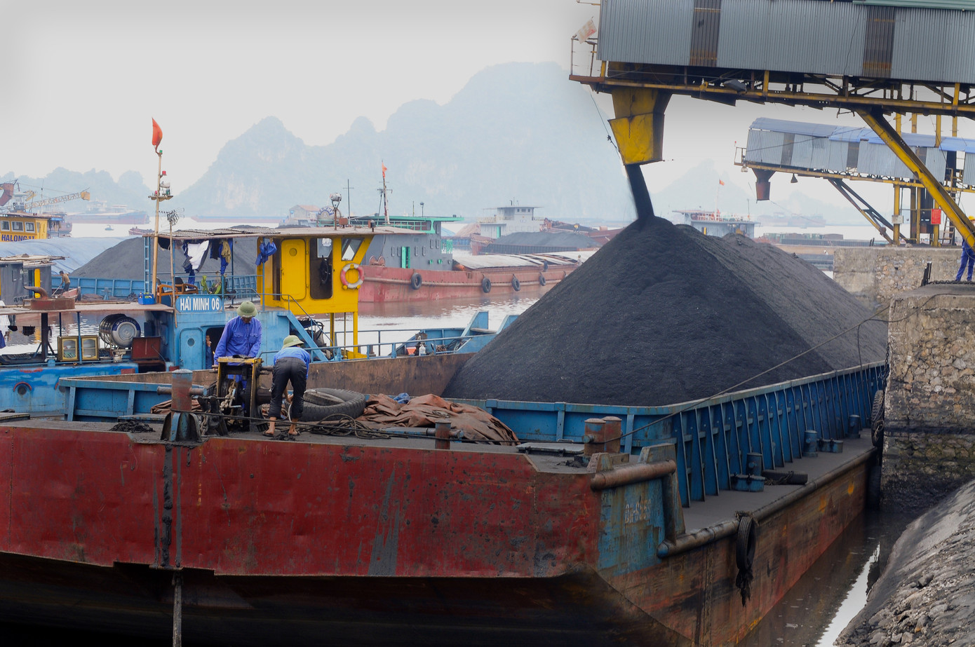 TKV muốn tăng giá bán than cho sản xuất điện.