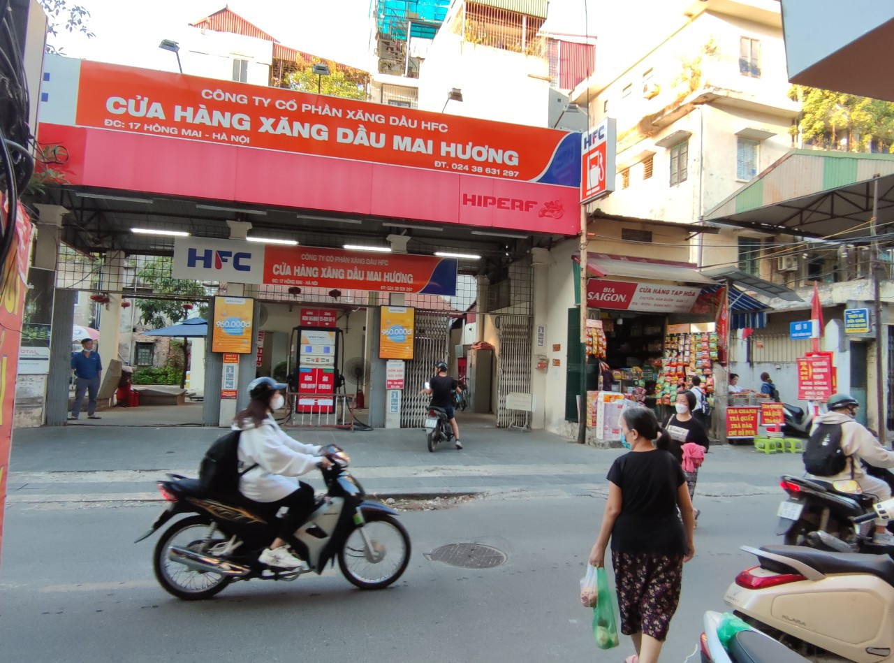 Các doanh nghiệp bán lẻ cho rằng đã bị tước đoạt các khoản chi phí định mức theo quy định dẫn đến bị lỗ nặng hơn một năm qua. Các doanh nghiệp bán lẻ cho rằng đã bị tước đoạt các khoản chi phí định mức theo quy định dẫn đến bị lỗ nặng hơn một năm qua.