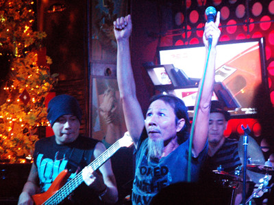 Chu Minh Ký vẫn bốc lửa 