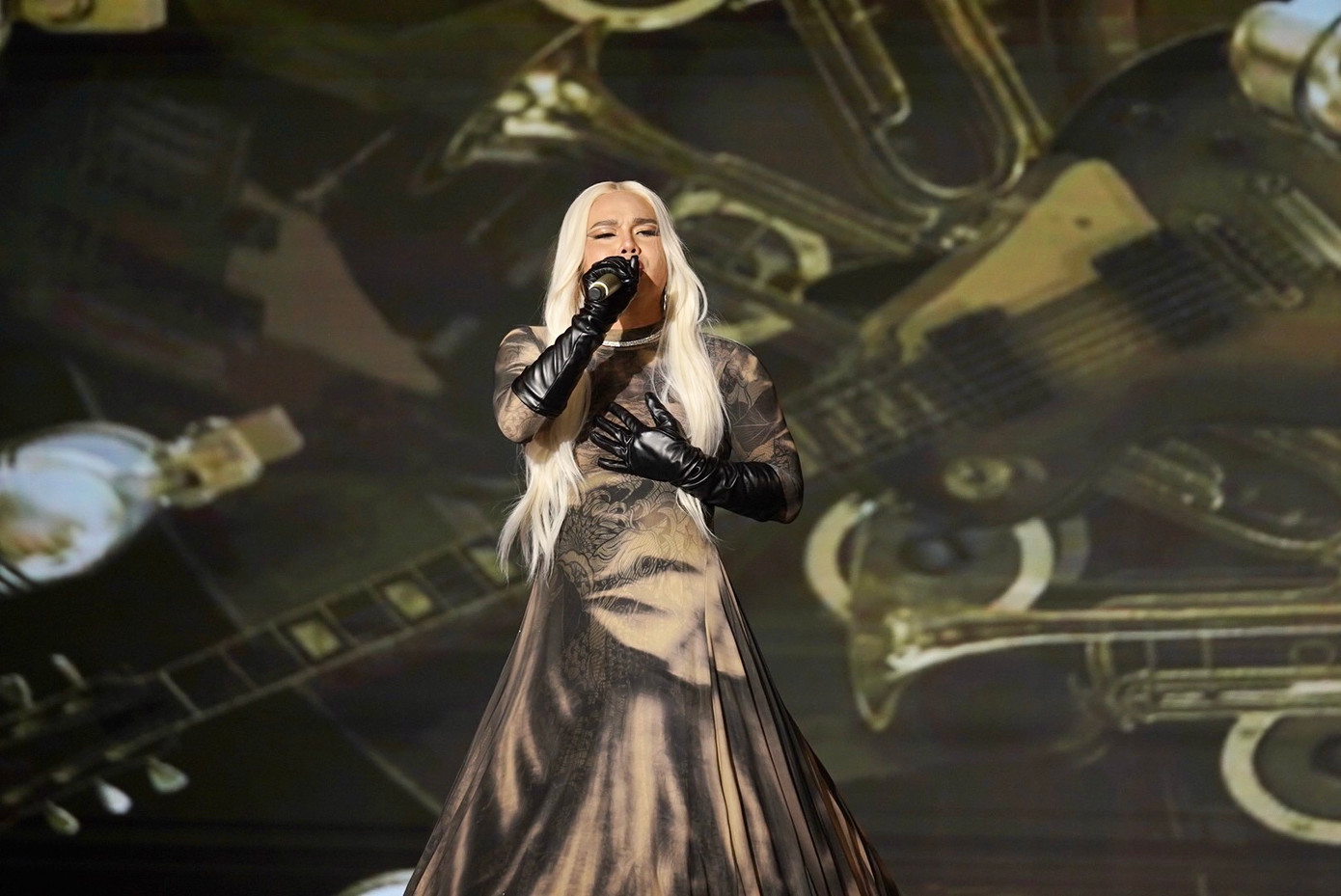 Lê Khoa nên rèn luyện nhiều hơn về phát âm tiếng Việt để có chỗ đứng trong nước. Ảnh: BTC Lê Khoa nên rèn luyện nhiều hơn về phát âm tiếng Việt để có chỗ đứng trong nước. Ảnh: BTC